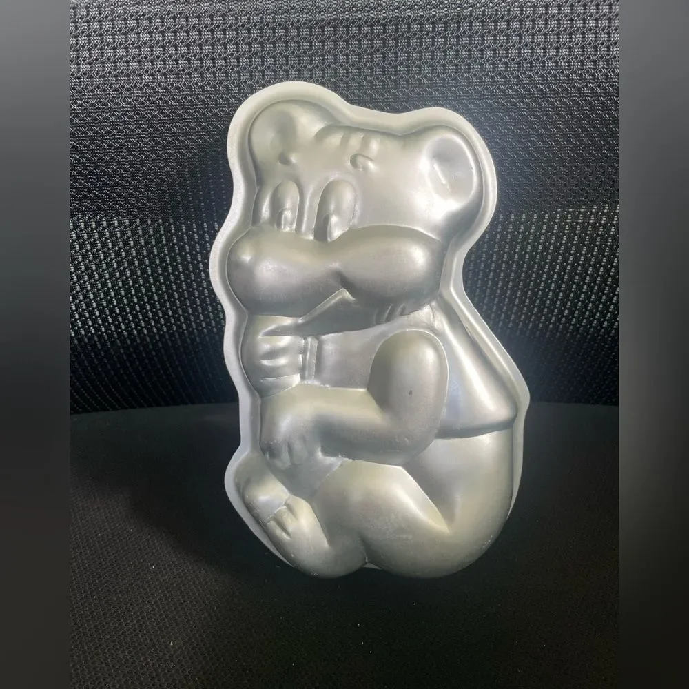 VINTAGE 1975 ~ WILTON Cake Pan HONEY BEAR Small Aluminum Mold 508-477 Teddy Bear